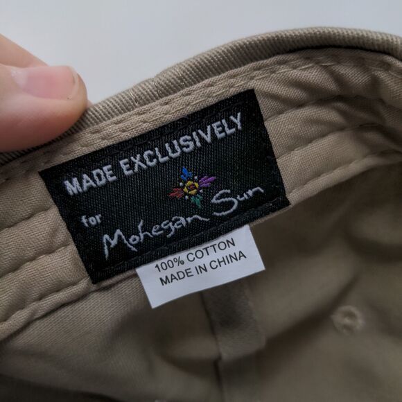 Mohegan Sun Men's Slideback Hat Tan Adjustable Embroidered Logo 100% Cotton - Picture 7 of 7